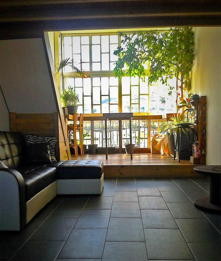 Loft Mezzanine Verriere Avec Vue Saint-Denis Exterior photo